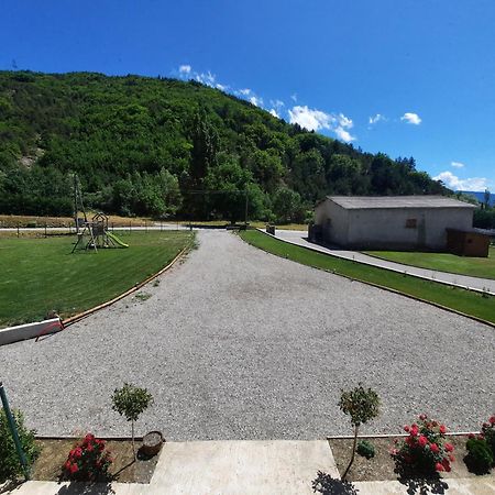 Bed and Breakfast Le Petit Bégou Saint-Auban-d'Oze Exterior foto