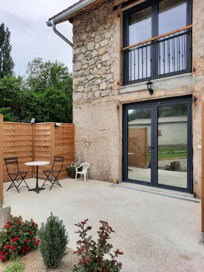 Bed and Breakfast Le Petit Bégou Saint-Auban-d'Oze Exterior foto