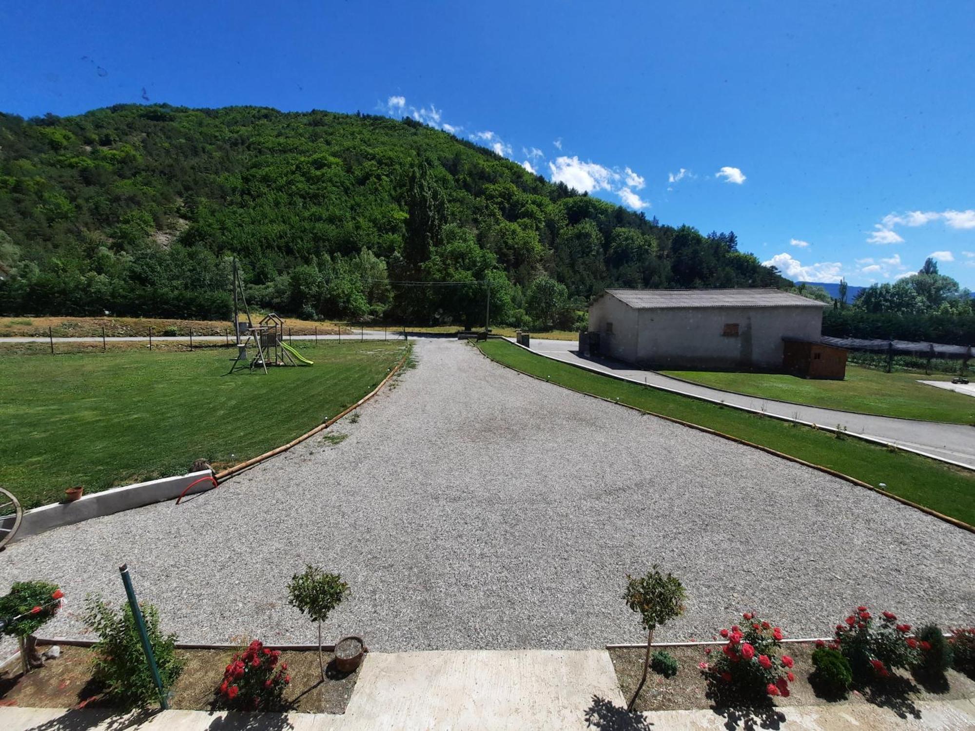 Bed and Breakfast Le Petit Bégou Saint-Auban-d'Oze Exterior foto